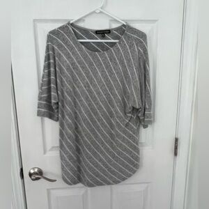 Gray and White Boxy 3/4 Sleeve Tee
